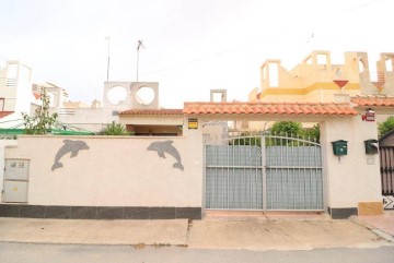 House 2 Bedrooms in Torrevieja Centro