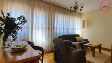 Apartamento 4 Quartos em Rochapea