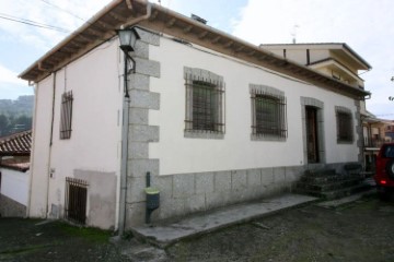 House 7 Bedrooms in La Parra