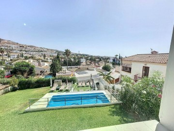 House 6 Bedrooms in Mijas Golf