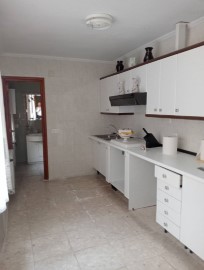 House 4 Bedrooms in Alcabón