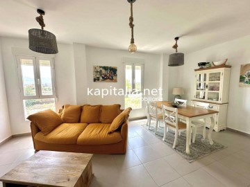 Apartment 3 Bedrooms in Av. de la Pau