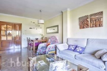 Apartment 4 Bedrooms in Pallejà