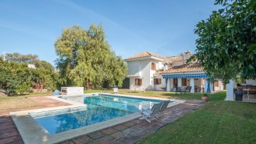 House 7 Bedrooms in Parcelas de Porsiver