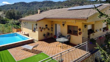 House 3 Bedrooms in Monistrol de Calders