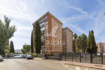 Apartment 4 Bedrooms in El Pilar - Bripac