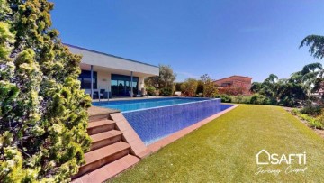 House 4 Bedrooms in Club de Golf Peralada