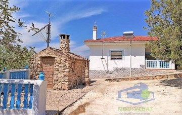 House 3 Bedrooms in Llombai