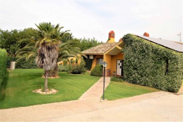 House 3 Bedrooms in Ribaforada