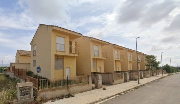 Edificio en Caudete de las Fuentes