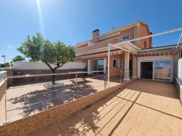 Casa o chalet 4 Habitaciones en Roda de Barà Centro