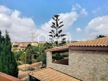 House 4 Bedrooms in Los Monasterios-Alfinach