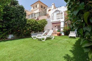 Duplex 4 Bedrooms in Roquetas