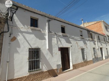 House 6 Bedrooms in Bellvei