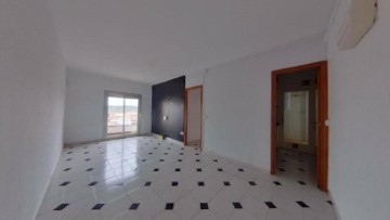 Piso 3 Habitaciones en Zona Nord