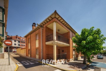 Casa o chalet 4 Habitaciones en Polígono Ind. la Mora