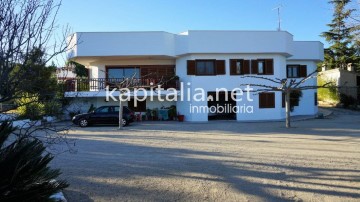 House 8 Bedrooms in El Pilar - Santa Ana