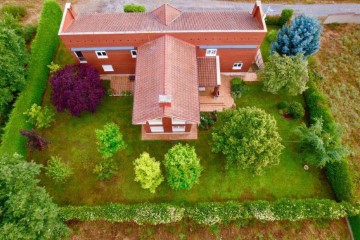 Casa o chalet 2 Habitaciones en Sariegos del Bernesga