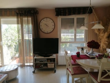 House 4 Bedrooms in La Muela