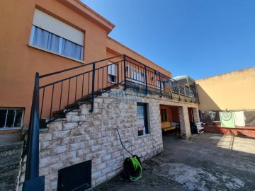 House 4 Bedrooms in Veguellina de Órbigo