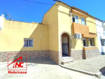 House 4 Bedrooms in Lebrija