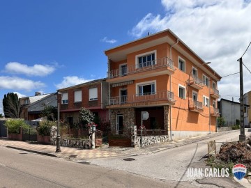 Maison 4 Chambres à Cacabelos