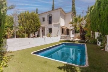 Maison 4 Chambres à Albolote