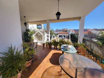 House 5 Bedrooms in Maria Auxiliadora - Barriada LLera