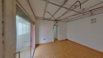 Apartment 3 Bedrooms in Can Pantiquet