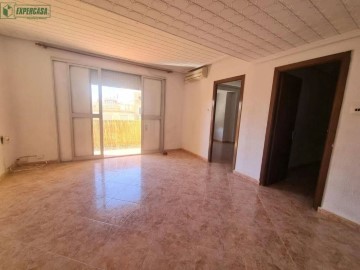 Apartment 5 Bedrooms in Massanassa