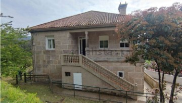 House 4 Bedrooms in Marcón