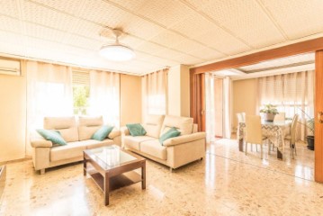 Apartment 4 Bedrooms in l'Alcúdia