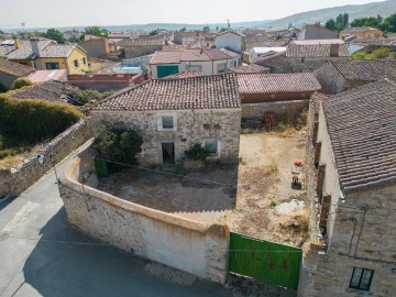 Maison 3 Chambres à Gemuño