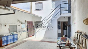 House 2 Bedrooms in Gomecello