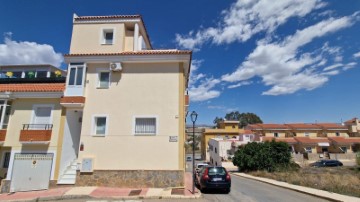 Piso 3 Habitaciones en Turre