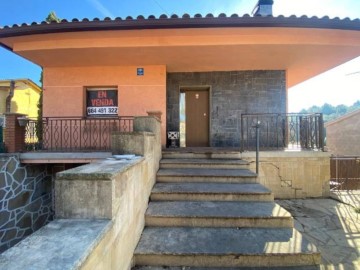 House 3 Bedrooms in Bigues