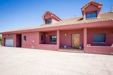 House 6 Bedrooms in Valdetorres de Jarama