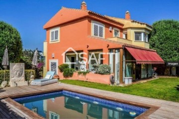 House 4 Bedrooms in El Tomillar