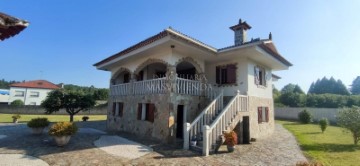 Maison 5 Chambres à Área de Ames