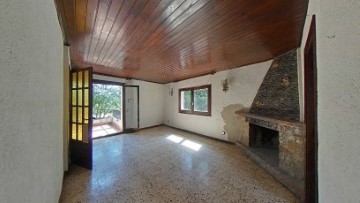 House 4 Bedrooms in Sant Pere Sacarrera i Urbanització Font del Bosch