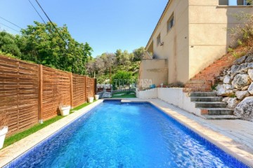 House 4 Bedrooms in El Castell de Cubelles