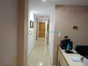 Piso 8 Habitaciones en Oliva pueblo