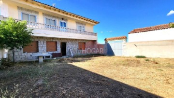 Maison 3 Chambres à Solosancho