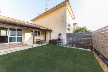 House 3 Bedrooms in Muruarte de Reta