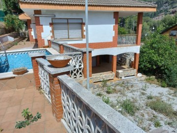 House 4 Bedrooms in Sabrugues