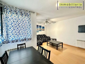 Apartment 3 Bedrooms in Villanueva de Gállego