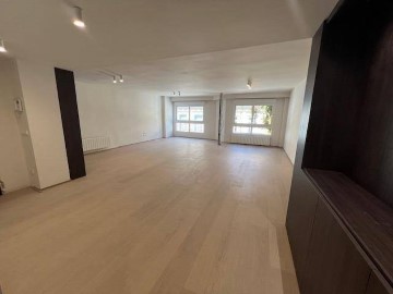 Piso 4 Habitaciones en Eixample