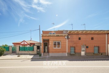 Casa o chalet 4 Habitaciones en La Seca