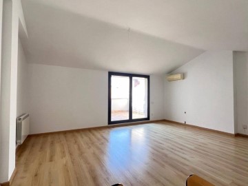 Apartamento 3 Quartos em Santa Margarida de Montbui