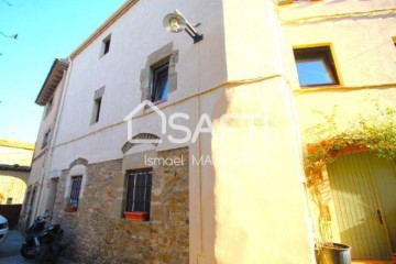 House 5 Bedrooms in Gualta